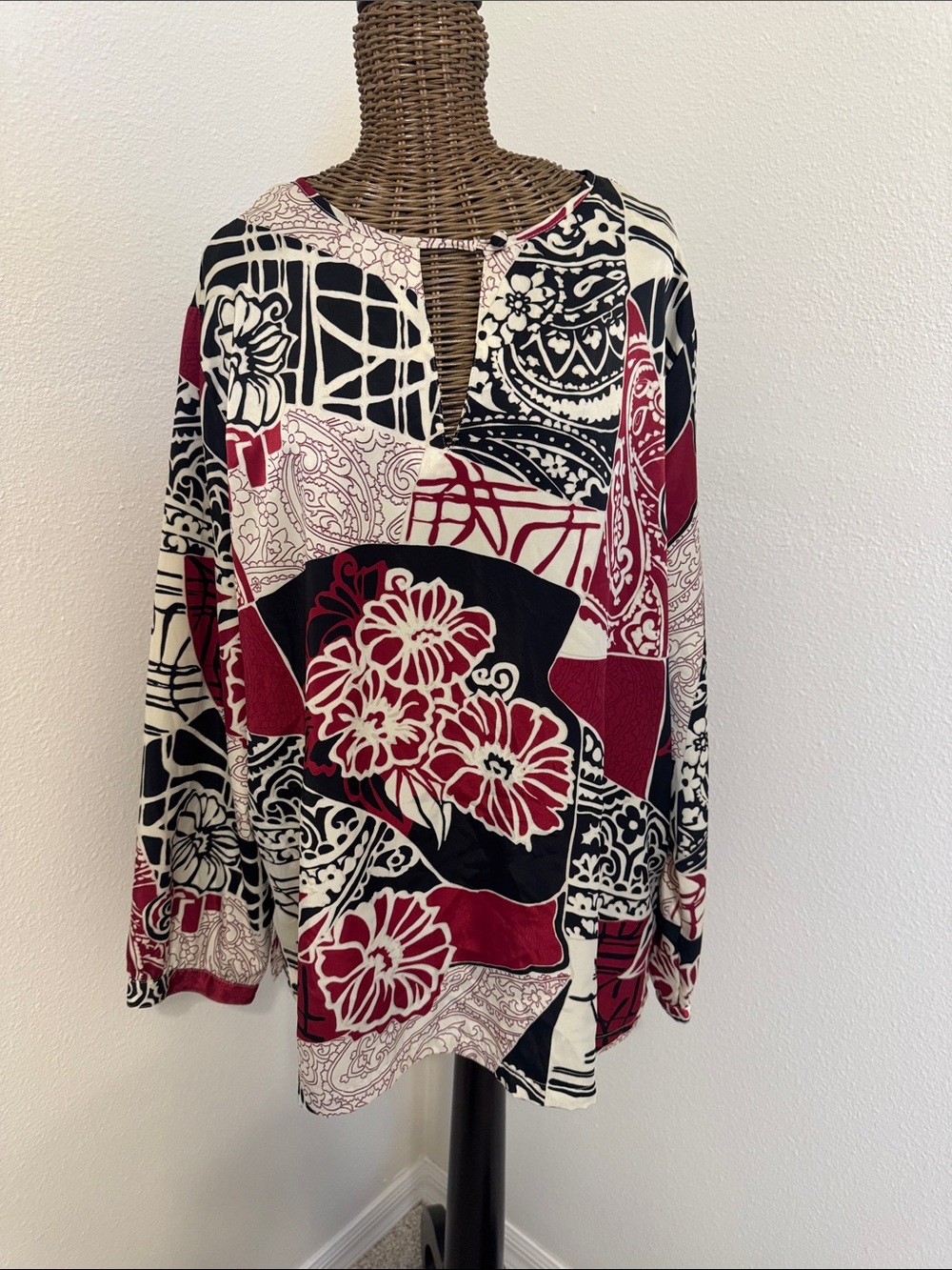 NWOT Cabernet Print Blouse M